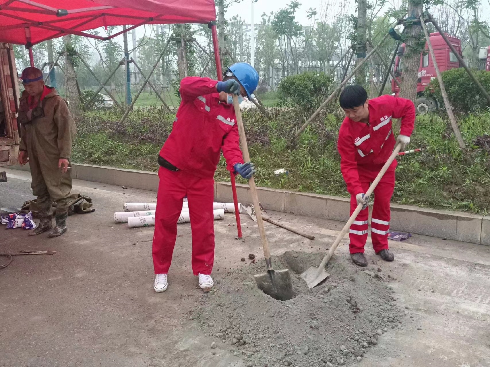 西平管道疏通哪家好】及时进行市政管道清淤